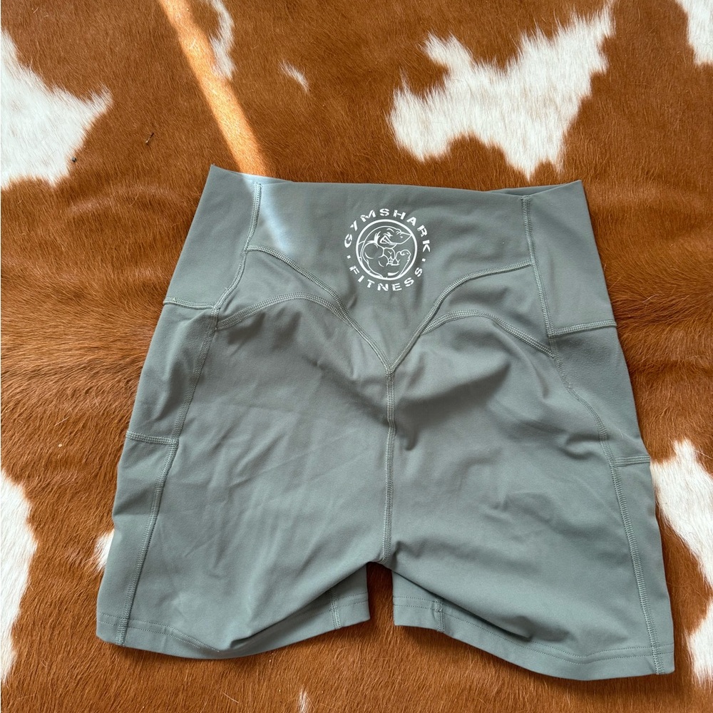 Green gym shark shorts
